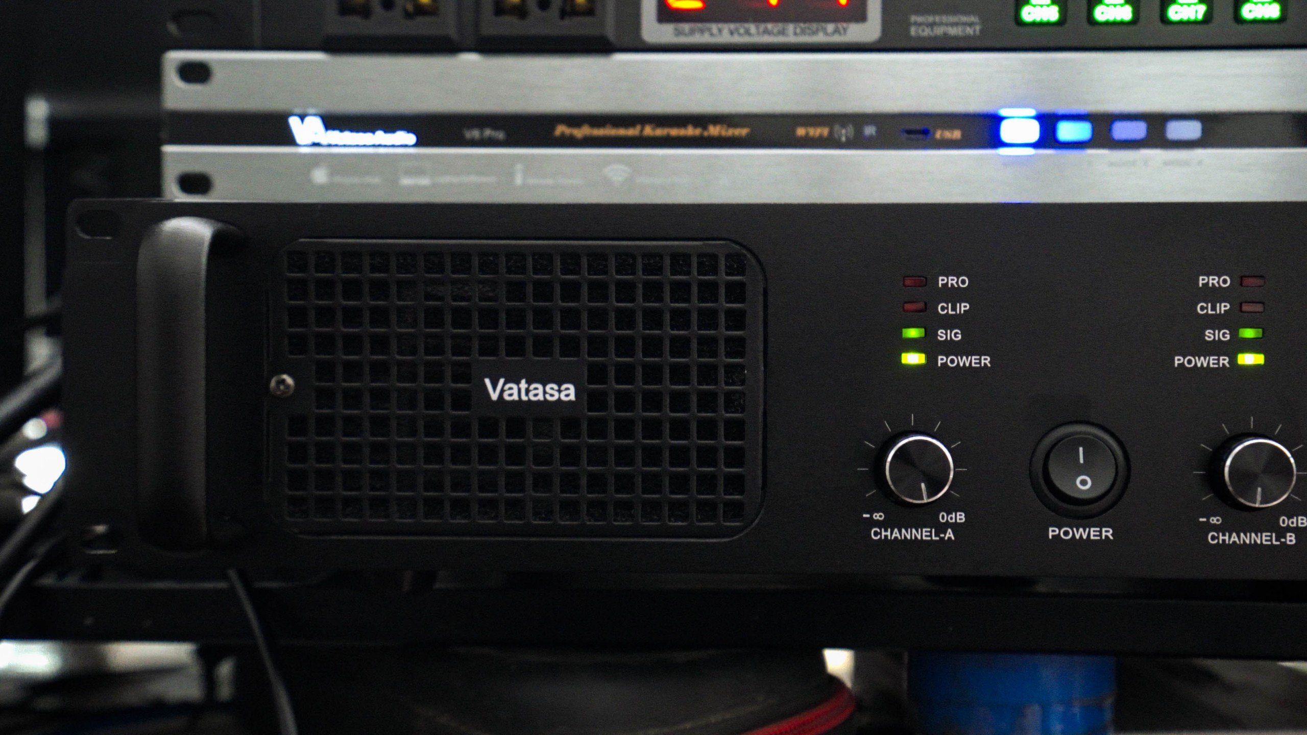 Khách hàng Chung Ngo đánh giá về sản phẩm Cục Đẩy Công Suất Vatasa VA-2600, 2 Kênh